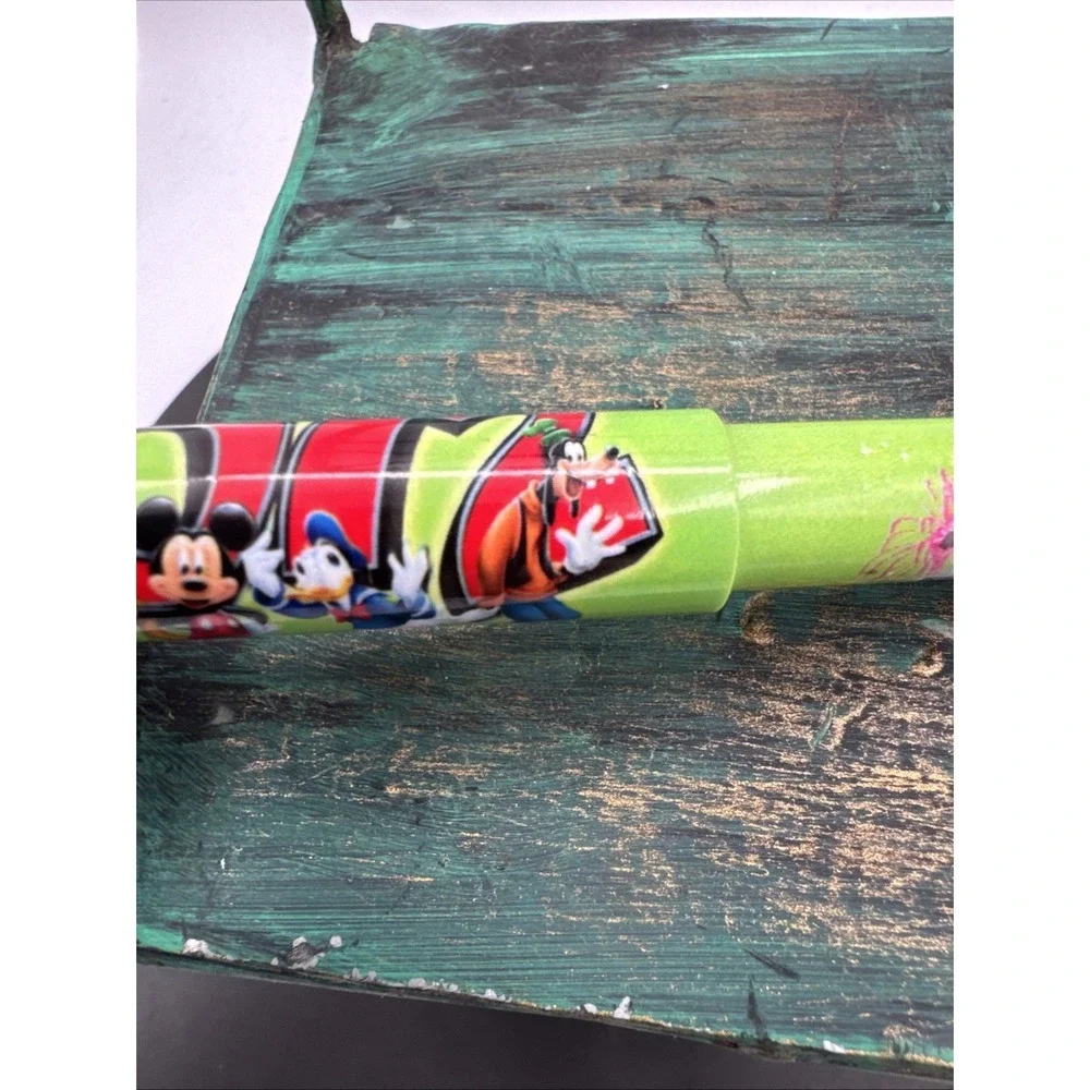 RARE 2012 Mickey Mouse Daffy Duck Disney Pen  Castle Green Tested EUC HTF
